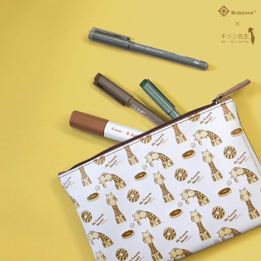 Mr. Giraffe長頸鹿先生Design.Zip Pouch.收納包,小物包,化妝包 . - 化妆包/杂物包 - 人造皮革 白色