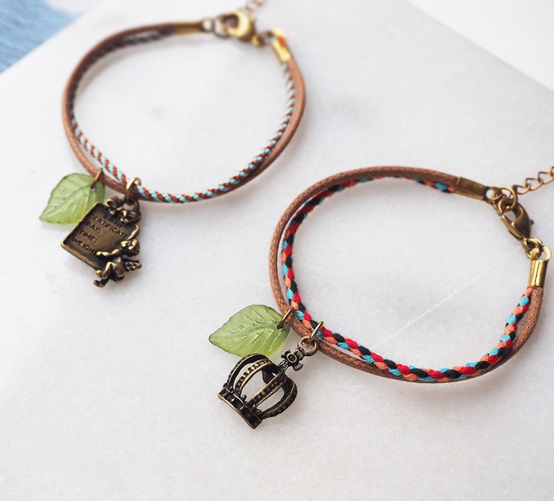 韩国编织棉绣线 皇冠 小天使 共两色 仿皮绳手链 P51 - 手链/手环 - 绣线 咖啡色