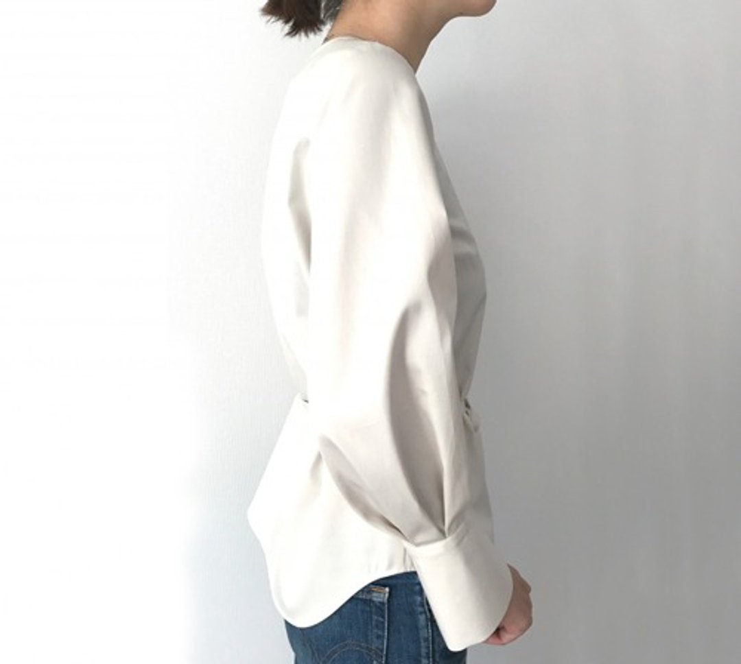 Long cuff blouse with voluminous sleeves [Sizes available] - 女装上衣 - 棉 