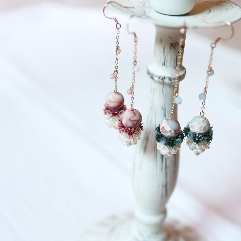 天然石参 淡水珍珠与粉欧泊花球 干燥花 天然石耳环 情人节礼物 - 耳环/耳夹 - 植物．花 粉红色