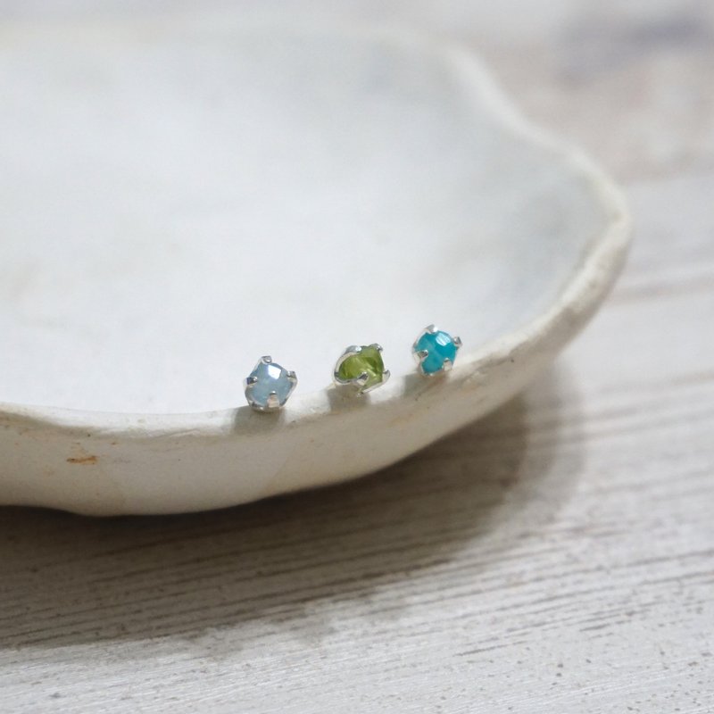 ll 三色耳针-清新系 ll 3mm橄榄石 海蓝宝 天河石 银耳针ER-00016 - 耳环/耳夹 - 半宝石 多色