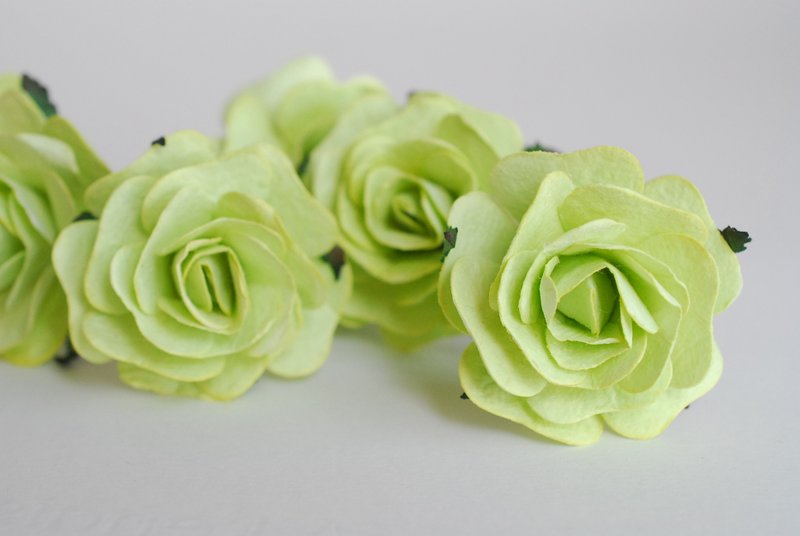Paper Flower, 20 pieces DIY supplies mulberry rose size 4.5 cm., green color. - 木工/竹艺/纸艺 - 纸 绿色