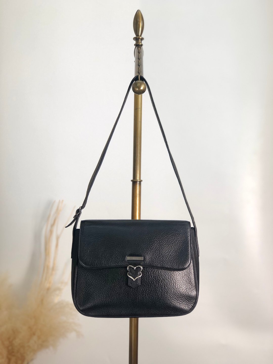 【日本直送，品牌二手包】Yves Saint Laurent 单肩包，黑logo，皮革，心形，正面带扣，旧款 jxi8m5 - 侧背包/斜挎包 - 真皮 黑色