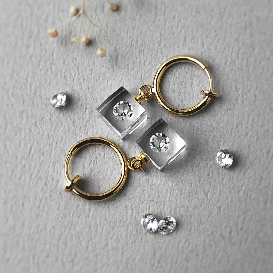 Cubic Zirconia Clip-On Gold Color Birthday Gifts Women's Wedding Gifts Ear Ring Japanese Design - 耳环/耳夹 - 树脂 透明