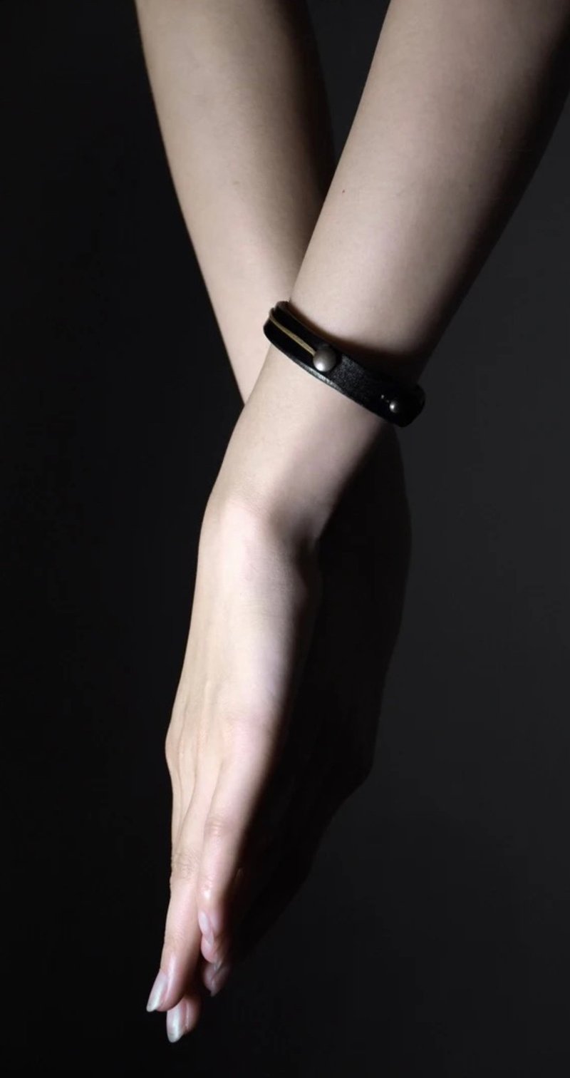 # 镶伴 - 手链/手环 - 真皮 