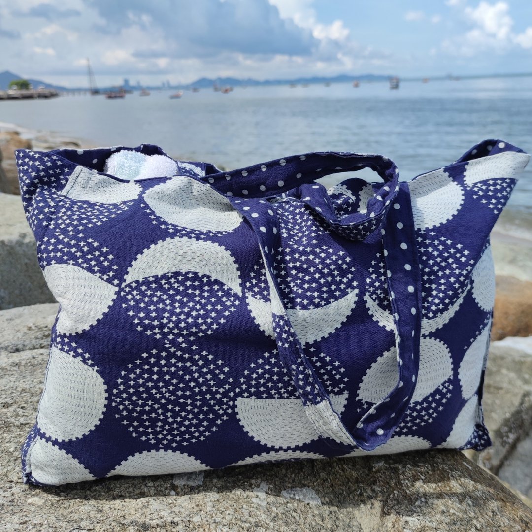 Double Side Large Tote Bag Printed Cool Circle Polkadot - 手提包/手提袋 - 棉．麻 蓝色