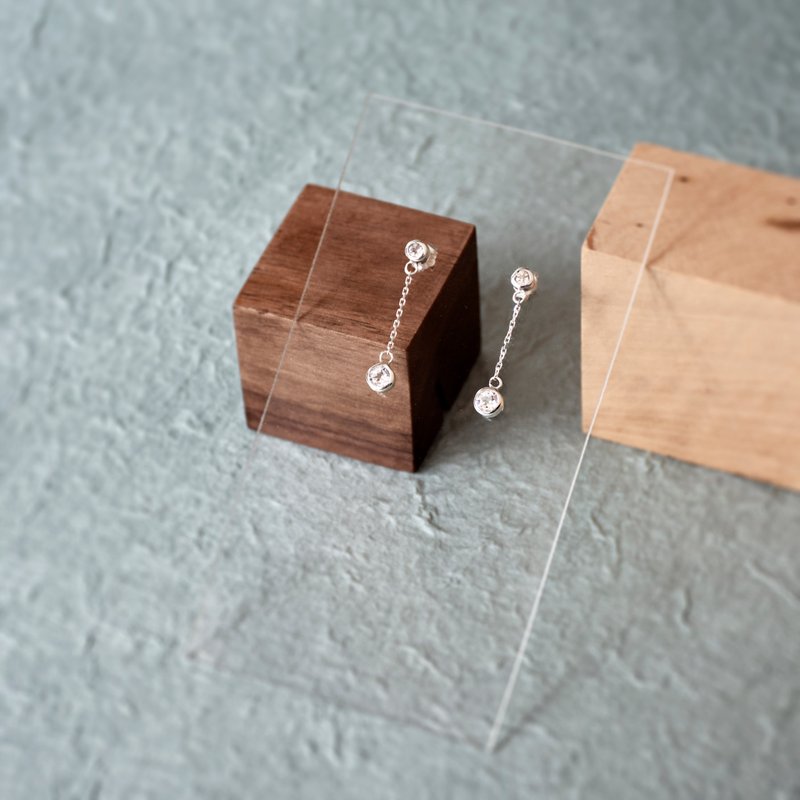 手制白色拓帕石垂堕耳环 // 天然拓帕石 // 十一月份生日石 - 耳环/耳夹 - 宝石 白色