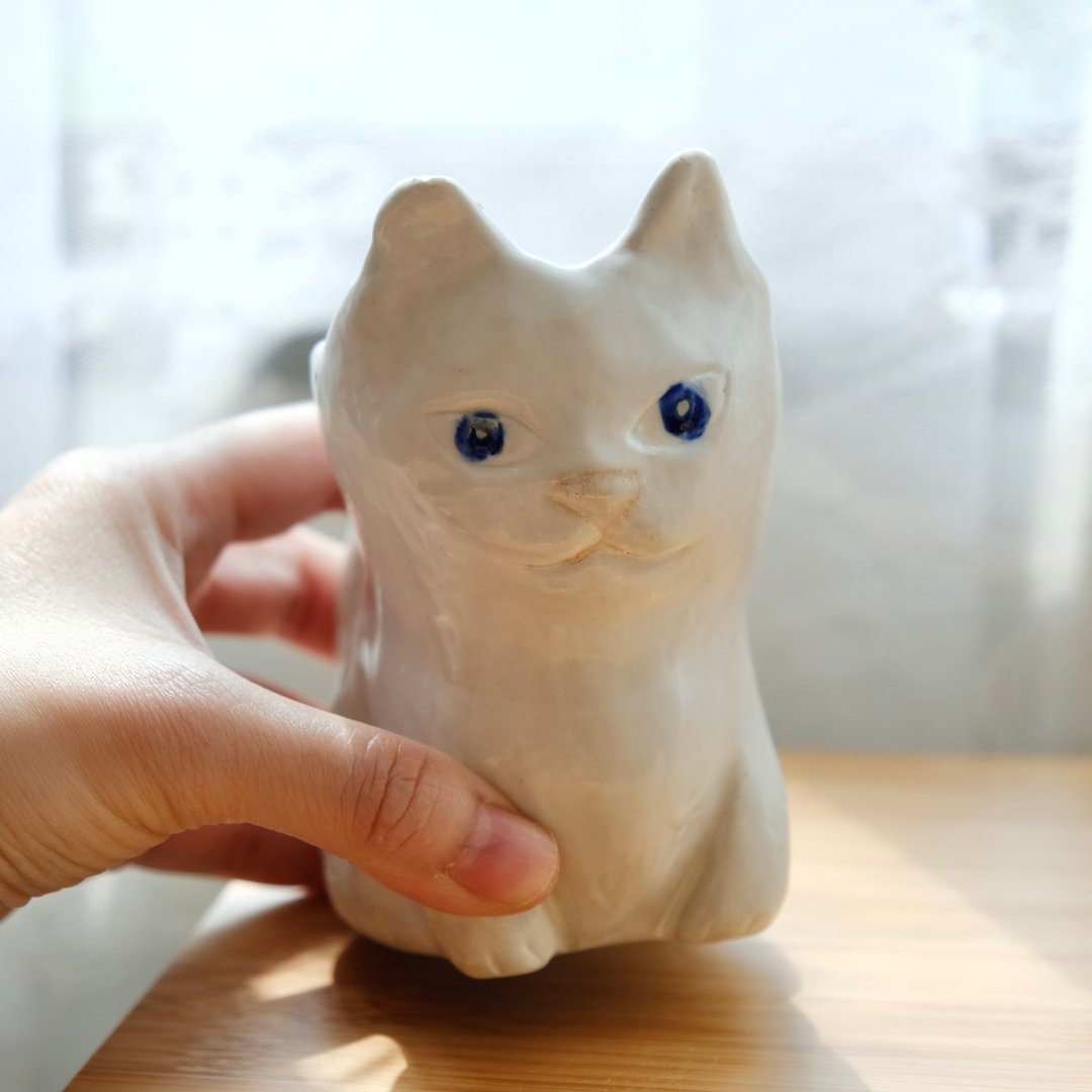 【圣诞礼物】手捏猫咪立体陶杯疗愈手绘小猫造型/小物收纳容器 - 摆饰 - 陶 白色