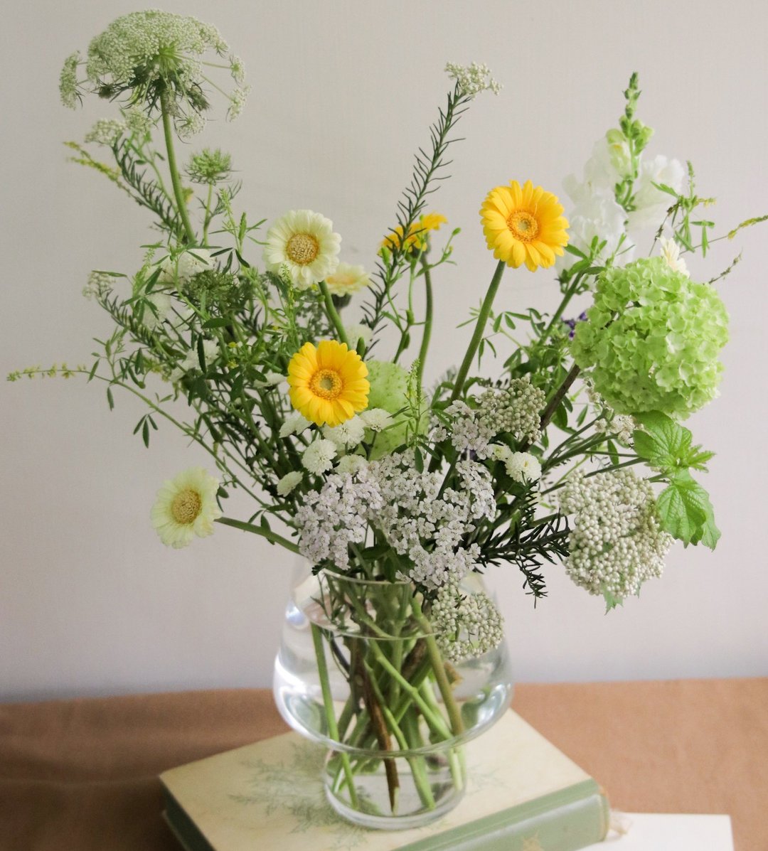 苏郁心・鲜花投入式桌花DIY花艺课・含花材、北欧花器、精致午茶 - 植栽 - 植物．花 