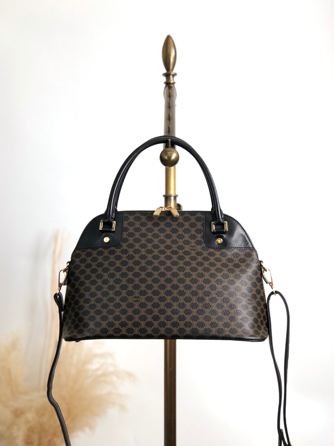 【 日本直送 名牌中古包 】CELINE  સੇલીન 马卡龙 侧背包 黑色 PVC 皮革 2way Bugatti vintage zmn3dz - 侧背包/斜挎包 - 防水材质 黑色