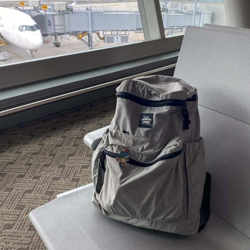 简约尼龙后背包 - 后背包/双肩包 - 其他材质 