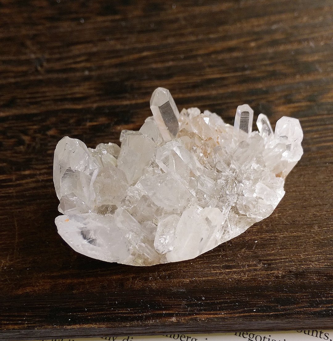 Crystal 四川产地 不规则晶簇 白水晶晶簇 天然矿石 原矿 - 摆饰 - 其他材质 