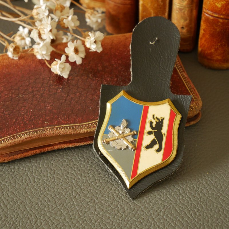 古董金色珐琅军徽图章盾牌别针胸针 法国购入 B1706 - 胸针 - 其他金属 金色