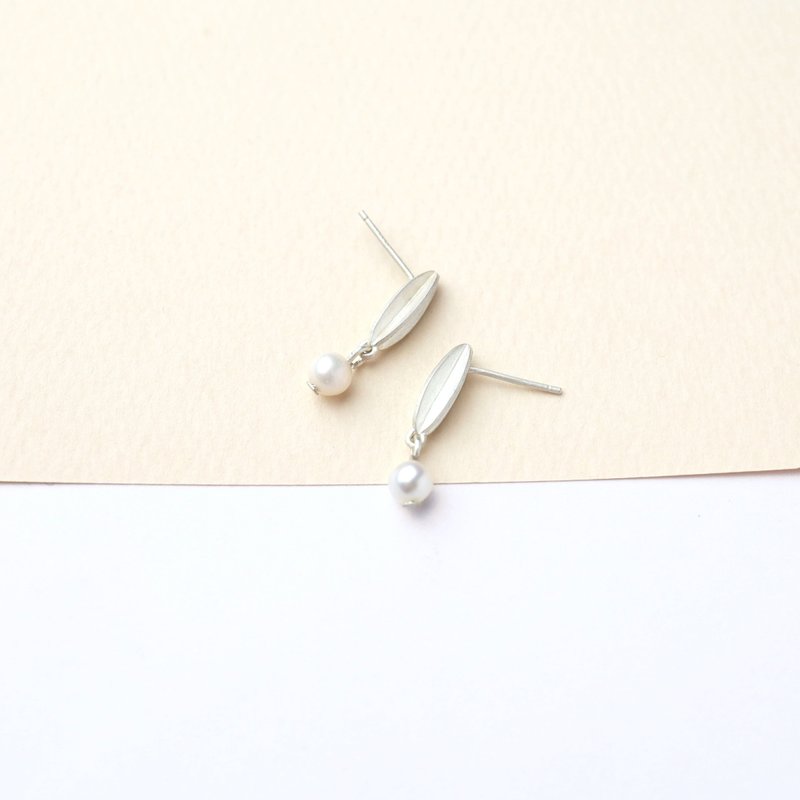 wuwu cross-type 耳环 - 耳环/耳夹 - 纯银 银色