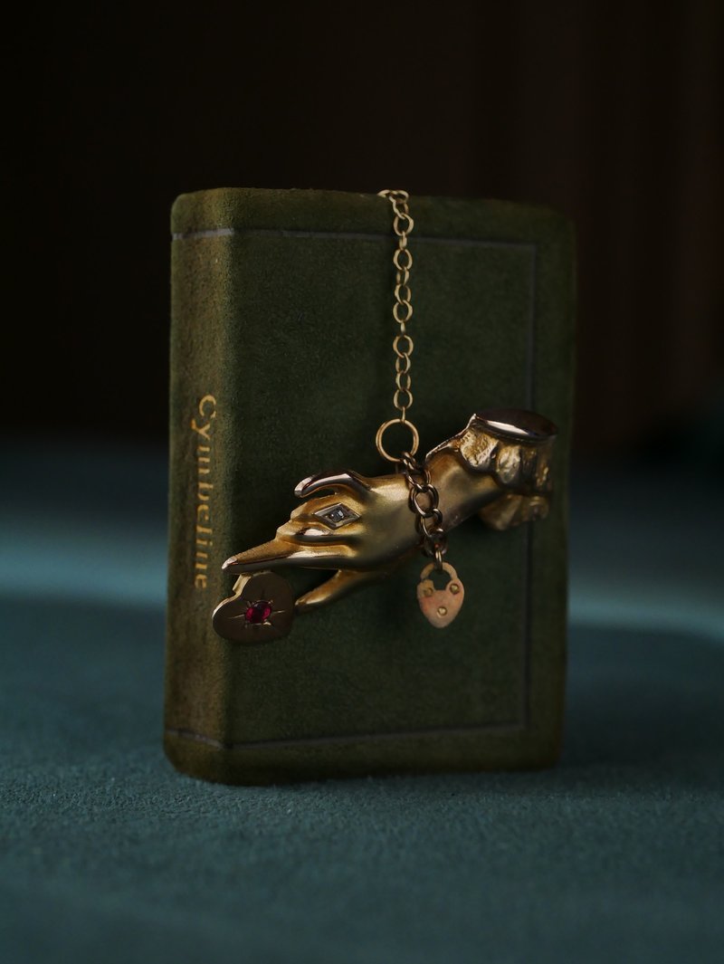 1915年 英国仕女手形胸针 - 胸针 - 贵金属 金色