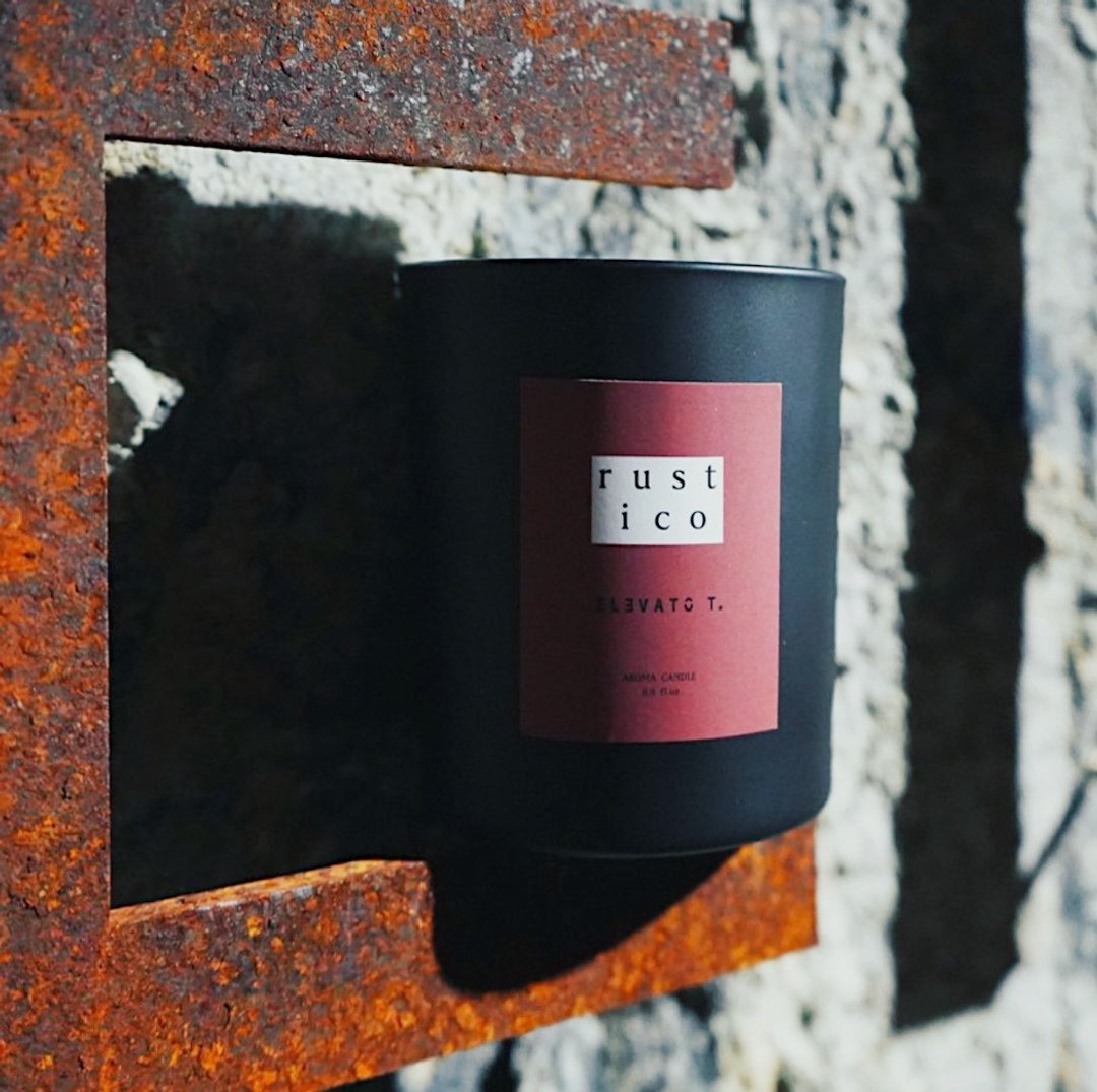 RUSTICO 烟熏皮革调-AROMA CANDLE香氛蜡烛195g - 蜡烛/烛台 - 蜡 黑色