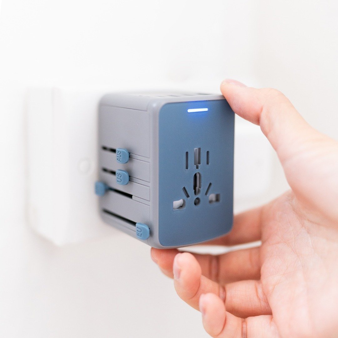 BON VOYAGE | 35W 3 x USB及 2 x USB-C万用旅游插座 - 炭灰色 - 其他数码商品 - 塑料 灰色