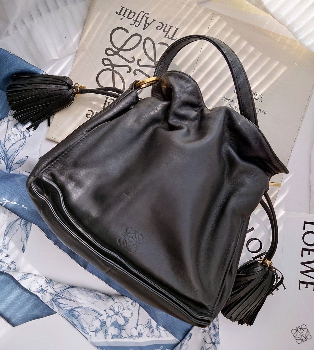 中古美品 Loewe Flamenco 流苏包束口袋肩背包斜挎包单肩包束绳包 - 侧背包/斜挎包 - 真皮 黑色
