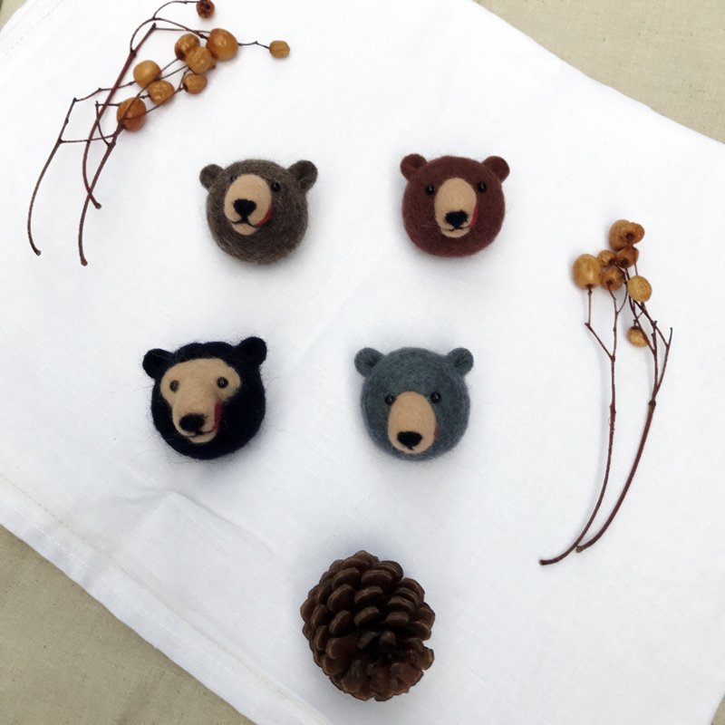 “贪吃小熊”羊毛毡胸针 - 胸针 - 羊毛 咖啡色