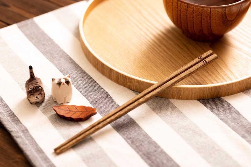 Islandoffer岛屿制作 鸡翅木筷子 日式手工切片尖头筷寿司木筷 - 筷子/筷架 - 木头 金色