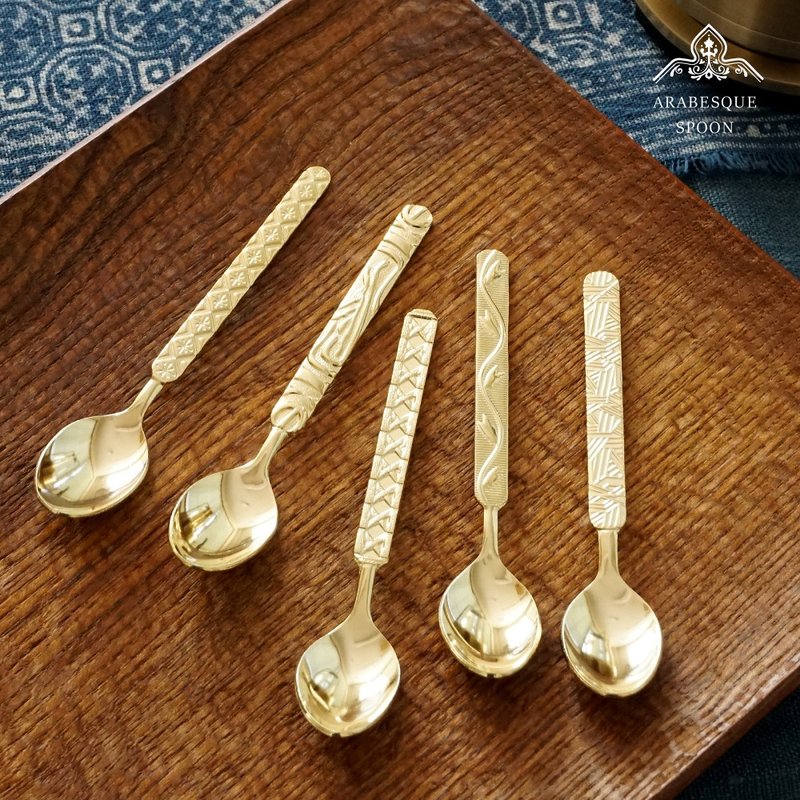 阿拉伯式花纹汤匙餐具蛋糕咖啡沙漠茶下午茶礼物日本制造 - 餐刀/叉/匙组合 - 不锈钢 金色