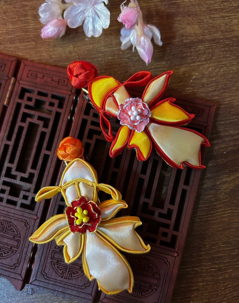 (细工布花 x 中国风) 花纽/盘扣 牡丹 金鱼 弹簧发夹 - 耳环/耳夹 - 其他人造纤维 橘色