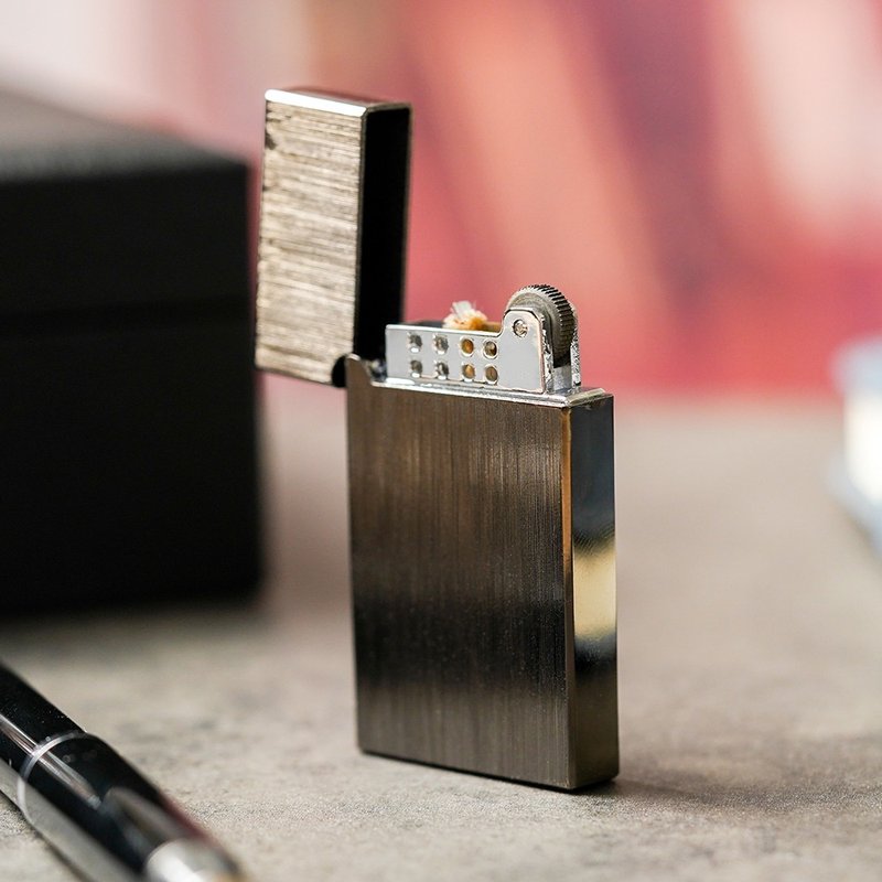 【FREED】黑色拉丝铜壳煤油打火机礼盒 定制化礼物 刻字 现货 - 其他 - 其他金属 黑色