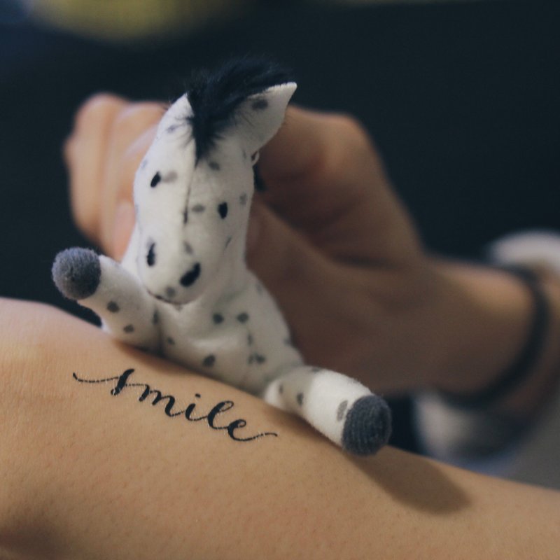 cottontatt smile 手写书法 纹身贴纸 - 纹身贴 - 其他材质 黑色