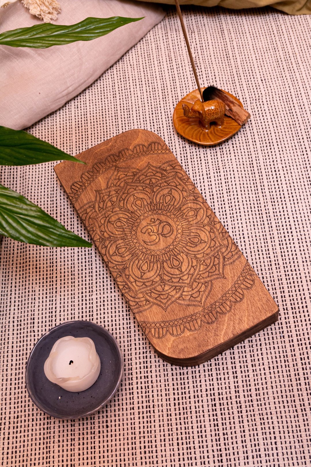 Sadhu board 13 mm / Nail board / Yoga Gifts/ Yoga board / Aum symbol - 瑜珈垫 - 木头 