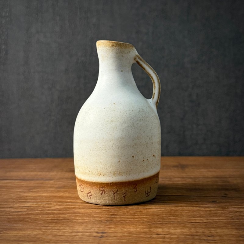 【 小丸花器 】 ㄅ ㄆ ㄇ 注音符号  花器 花瓶 - 花瓶/陶器 - 陶 白色