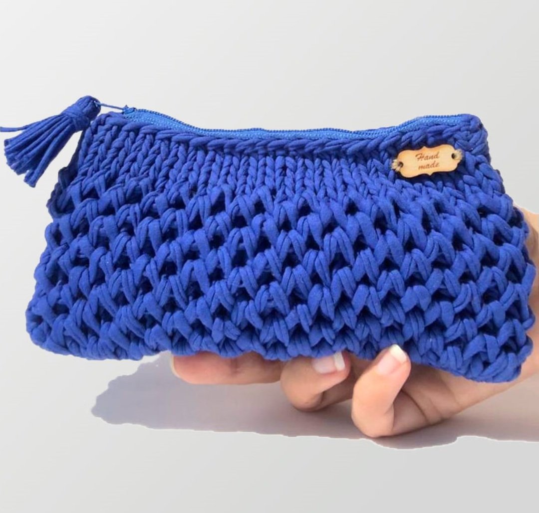 Blue crochet cosmetic bag Boho knitted makeup organizer Travel zipper pouch bag - 化妆包/杂物包 - 棉 蓝色