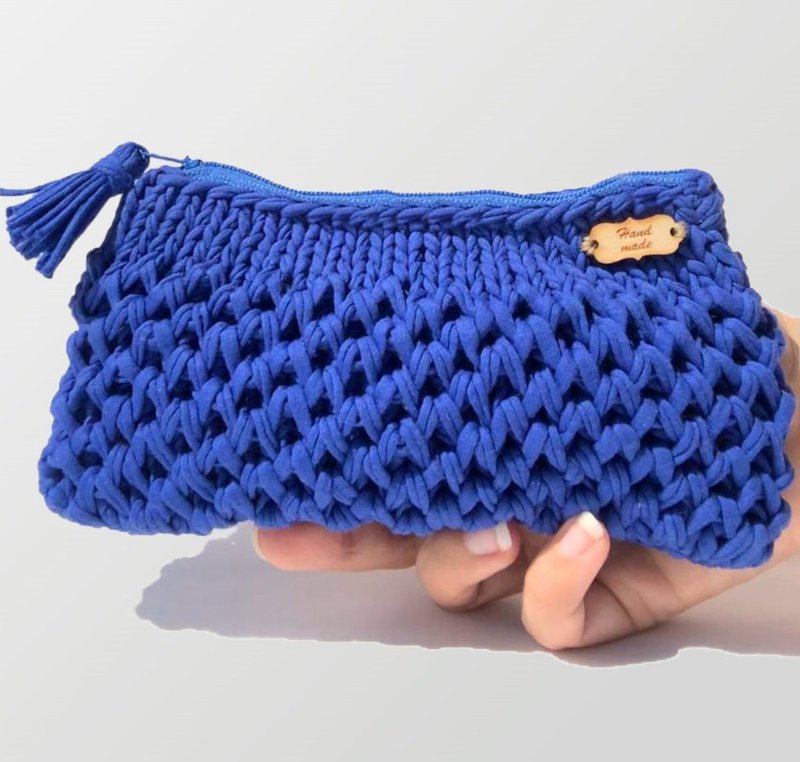 Blue crochet cosmetic bag Boho knitted makeup organizer Travel zipper pouch bag - 化妆包/杂物包 - 棉．麻 蓝色