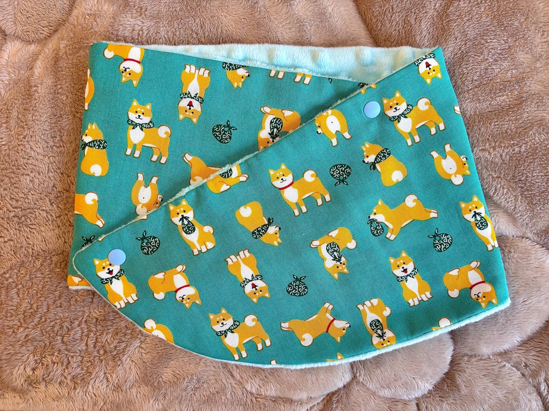 Hush Baby手工两用儿童脖围领巾 M (绿底柴犬 粉蓝) - 围巾/披肩 - 其他材质 多色