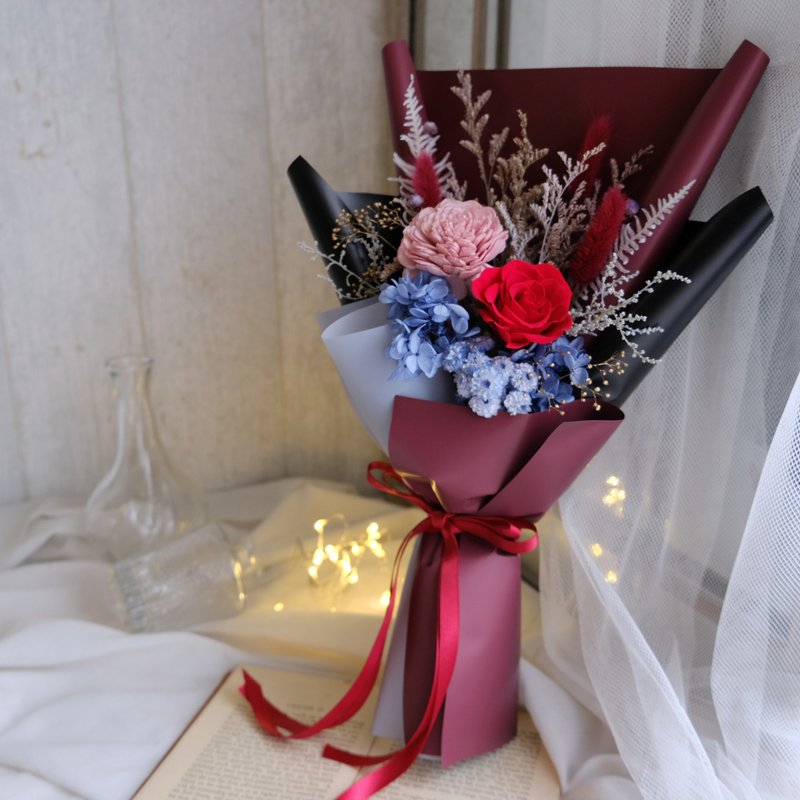 永生花束/红色/永生花/不凋花/干燥花/情人节花束 - 干燥花/捧花 - 植物．花 红色