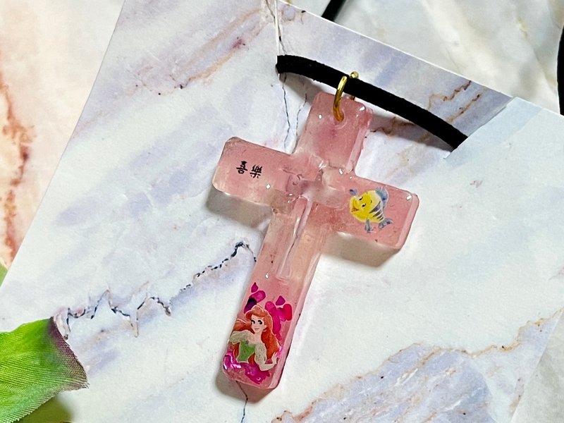 公主十字架 角落生物 卡通十字架 项链 颈链 受洗礼物 圣诞礼物 - 项链 - 树脂 多色