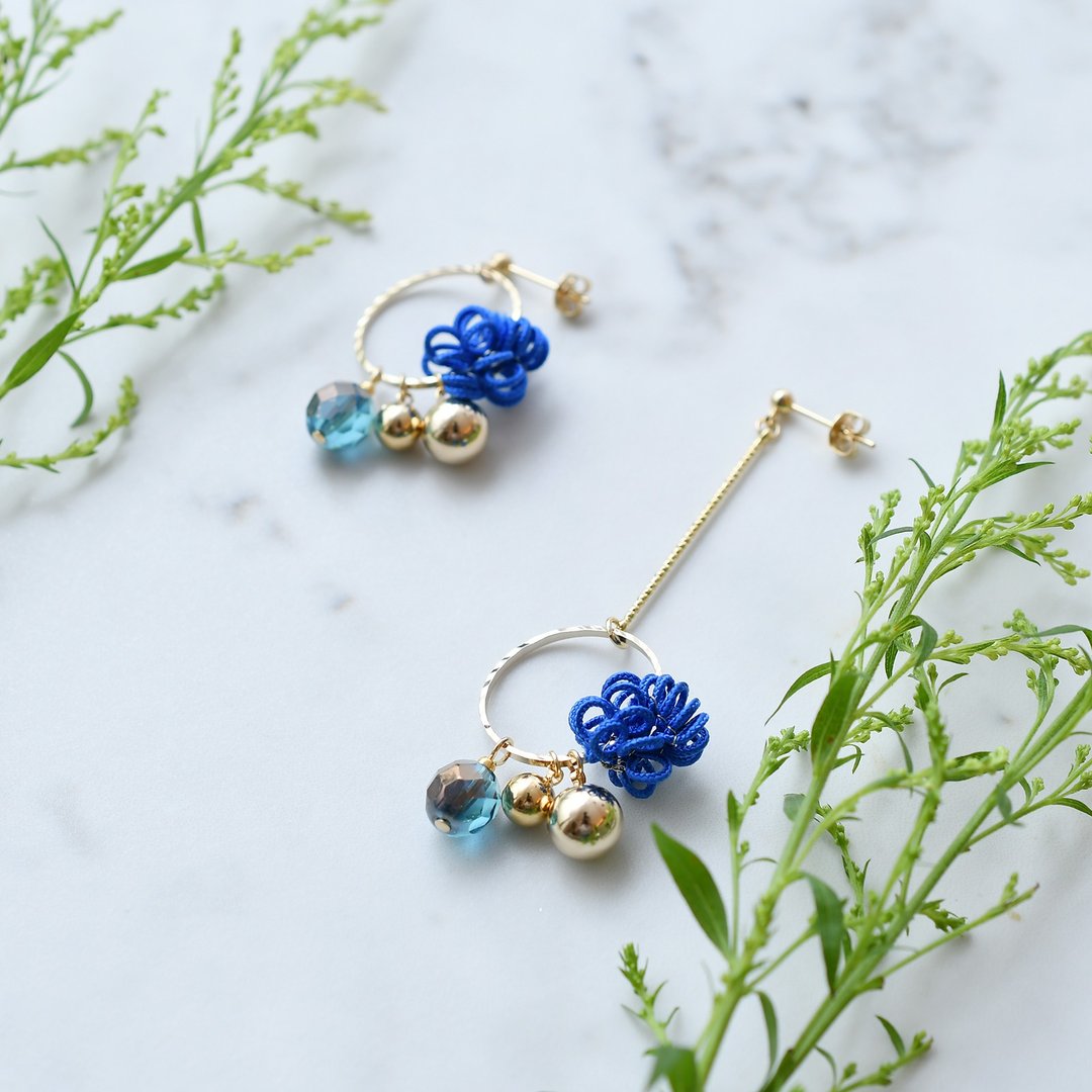 Asymmetry tassel earrings Blue - 耳环/耳夹 - 棉．麻 蓝色