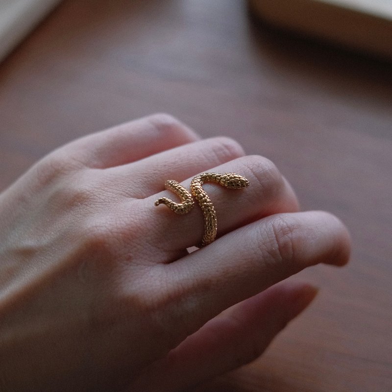 Emerald Gift。拈翠-法国制18K包金戒指-金蛇-绝版 - 戒指 - 玉石 金色