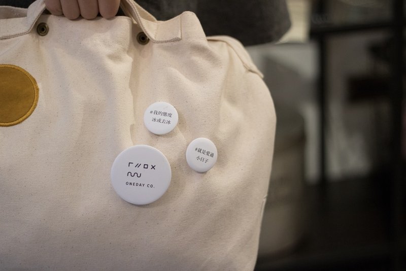 小日子 徽章组_开幕纪念限定款(5入组) - 胸针 - 其他金属 白色