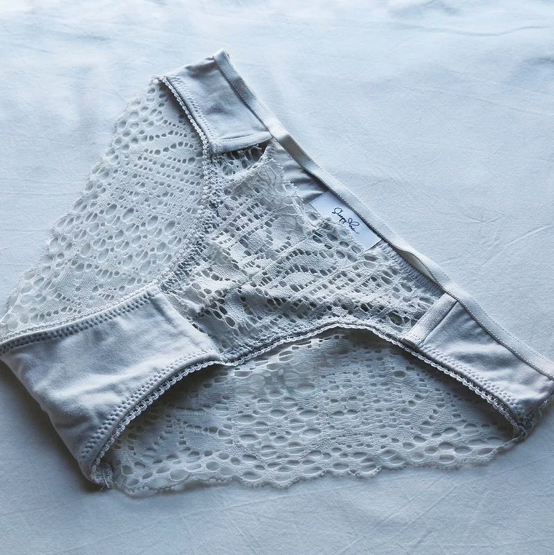 花朵蕾丝缕空性感内裤・浅灰 - 女士内衣裤 - 棉．麻 灰色