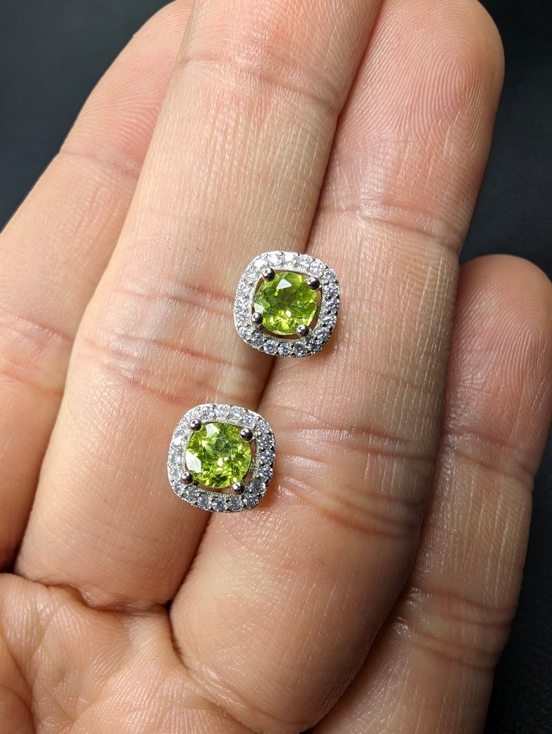 橄榄石 耳钉 耳针 天然水晶 耳环 925银 - 耳环/耳夹 - 水晶 