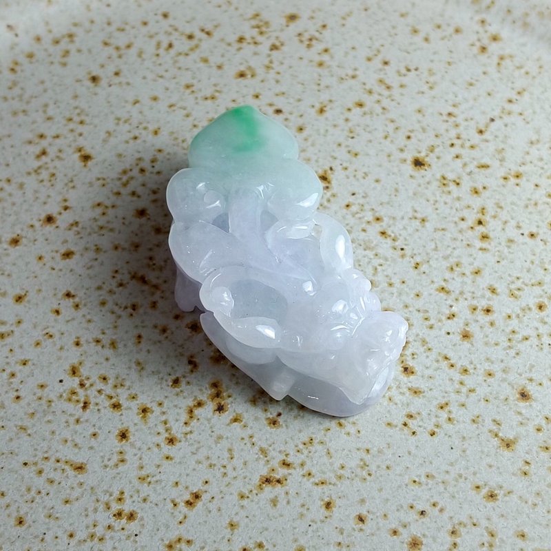 J0119天然翡翠A货 . 冰糯白底阳绿如意灵芝貔貅.招财健康.挂饰. - 摆饰 - 玉石 