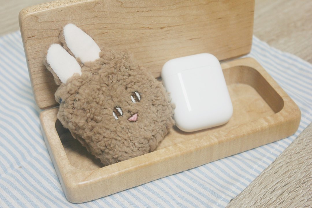 怪怪的小表情 / Airpods(第2代) /咖啡色款 - 耳机收纳 - 棉 多色