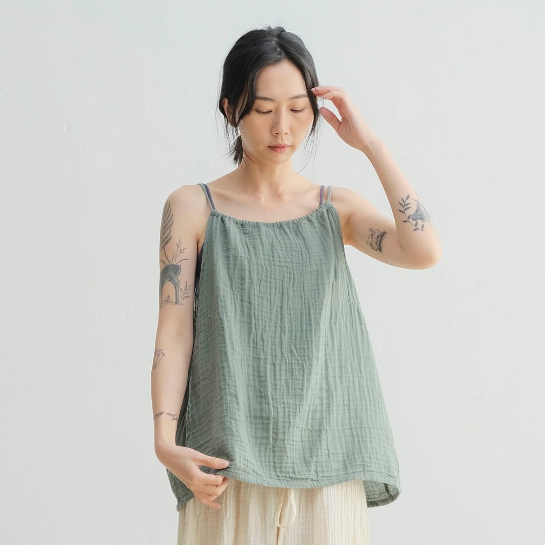 削肩绑带细肩带背心 / 双层纱 灰绿 - 女装背心 - 棉 绿色
