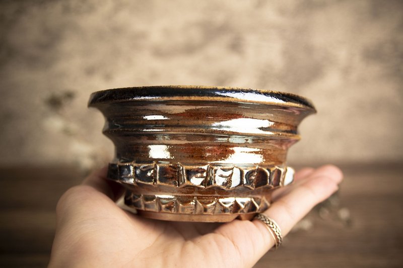 中盆∣柴烧金属光∣齿轮宽口盆∣块根多肉植物、手工盆、陶盆 - 植栽/盆栽 - 陶 金色