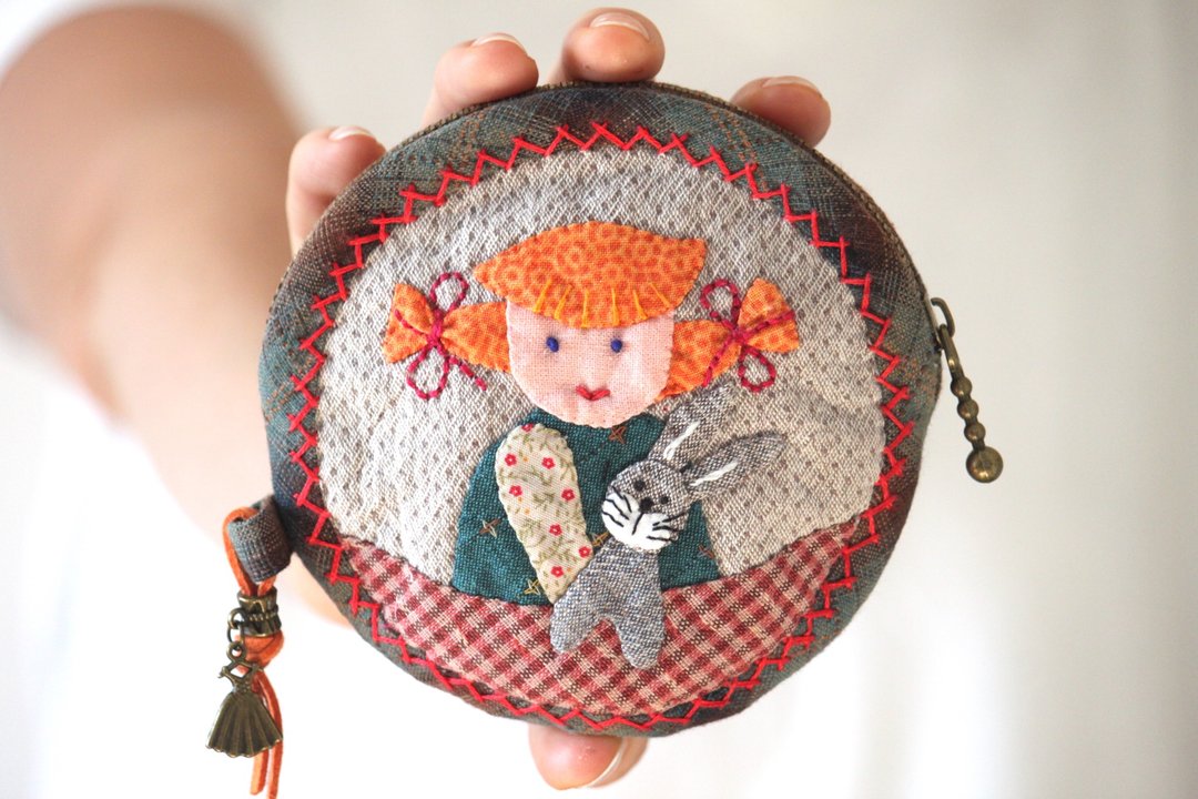 Small Quilted bag Japanese patchwork style. Fabric money holder. Headphones case - 其他 - 棉．麻 多色
