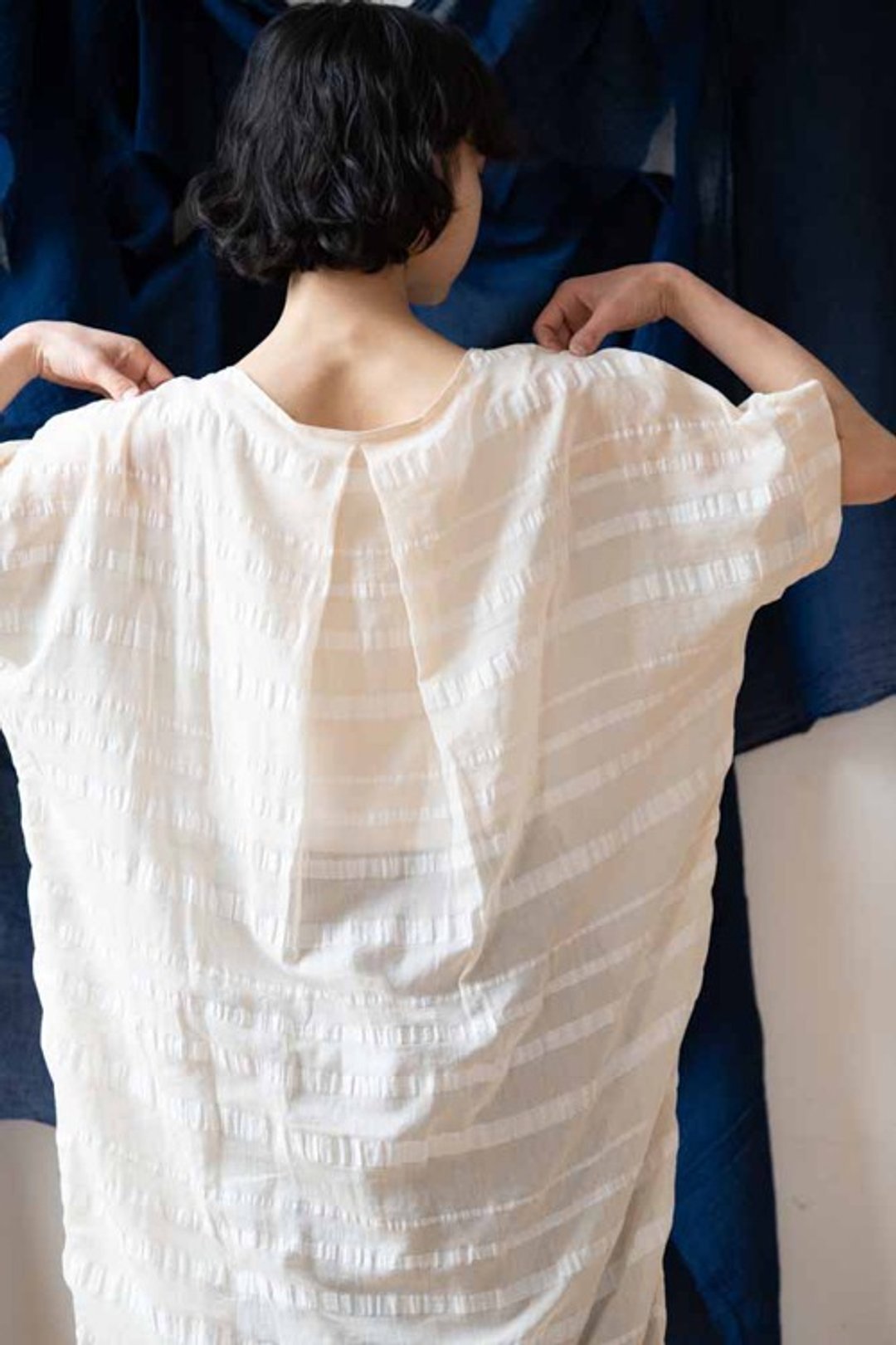 Organic Cotton & Linen border half sleeve dress with back tuck - 洋装/连衣裙 - 其他材质 