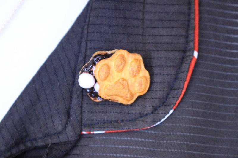 与真品一模一样的微型甜点：用手工和纸制成的爪形白玉最中别针徽章 - 胸针 - 纸 橘色