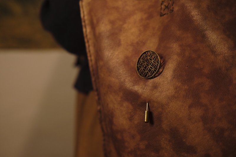 黄铜窗花胸针-你的老灵魂-中圆款 - 胸针 - 铜/黄铜 