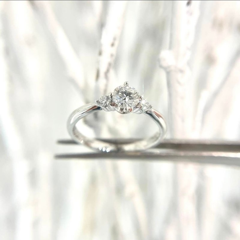 25RJ1336 - 戒指 - 钻石 