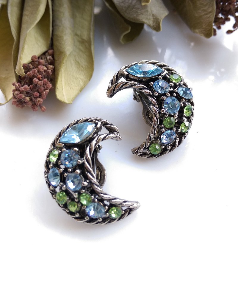 【西洋古董饰品/年代老件】1970's   一抹蓝月 夹式耳环 - 耳环/耳夹 - 其他金属 蓝色